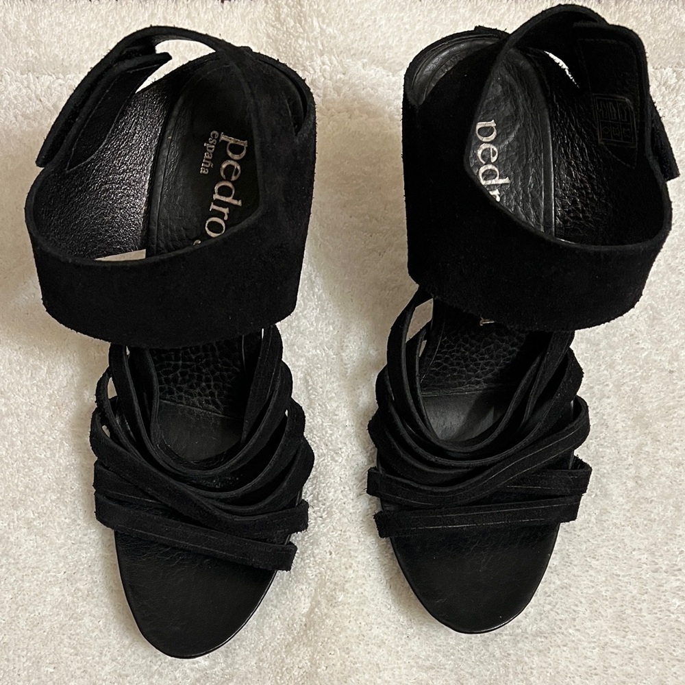 Pedro Garcia Yana black genuine suede leather heels size 39/ 8.5